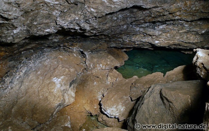 Die Jettenhöhle besteht aus mehreren Hallen